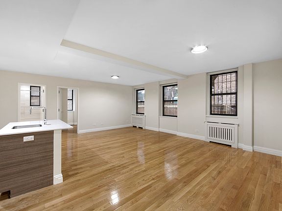 5th image of 8 Gramercy Park S APT 1D