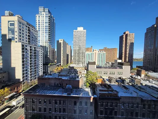 Rented by ONE Manhattan Real Estate | media 9