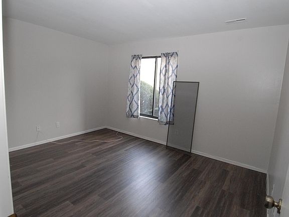 4th image of 1021 Adworth Dr