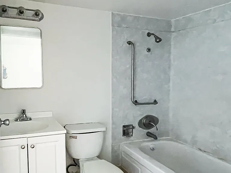 Riverbrook Apartment — Photo 12