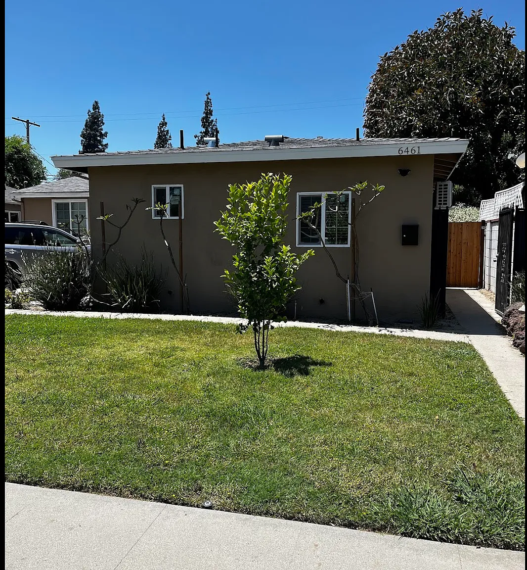 1 bed, 400 sqft, $1,800 — Photo 2