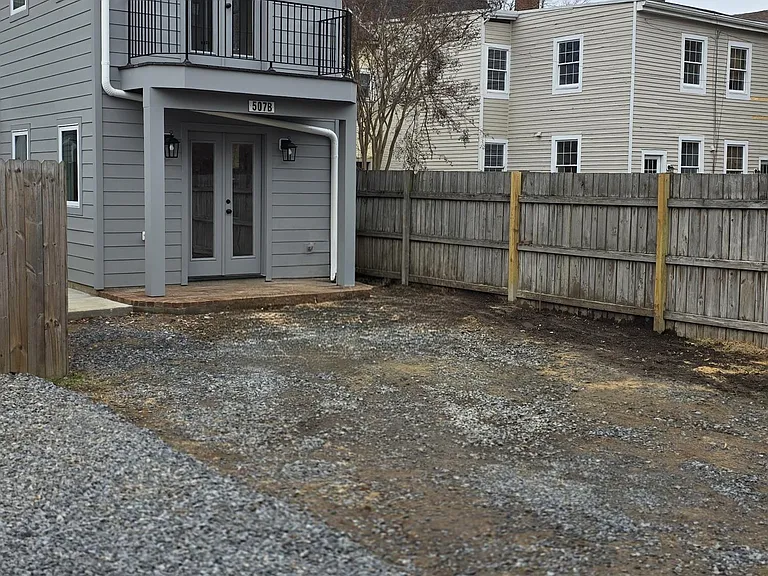 507 Caroline St #101 — Photo 2