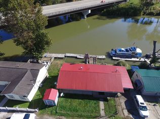 304 Riverside Dr, Saint Albans, WV 25177