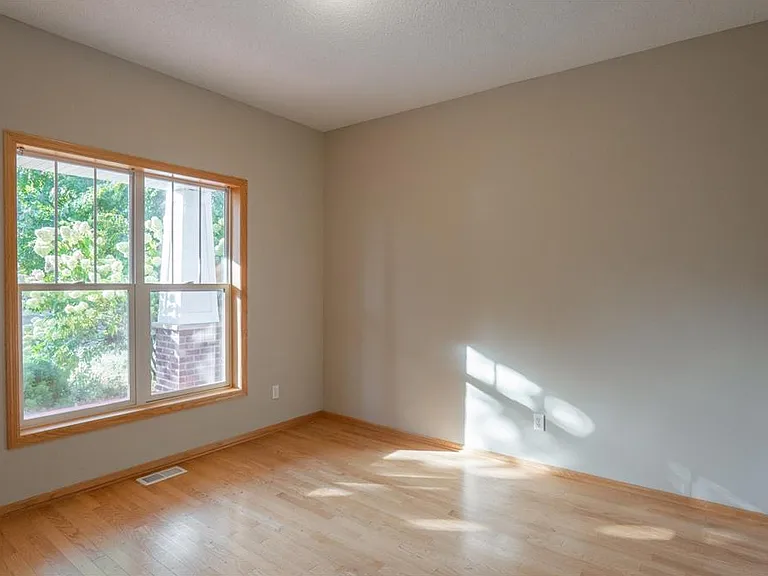 4108 Regent Ave N — Photo 24