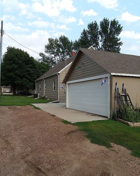 2nd image of 505 Eastern Ave