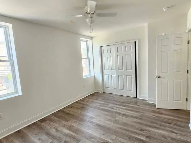 4136 Mantua Ave — Photo 6