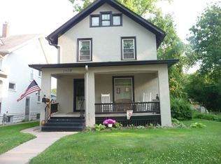 1420 25th Ave, Moline, IL 61265