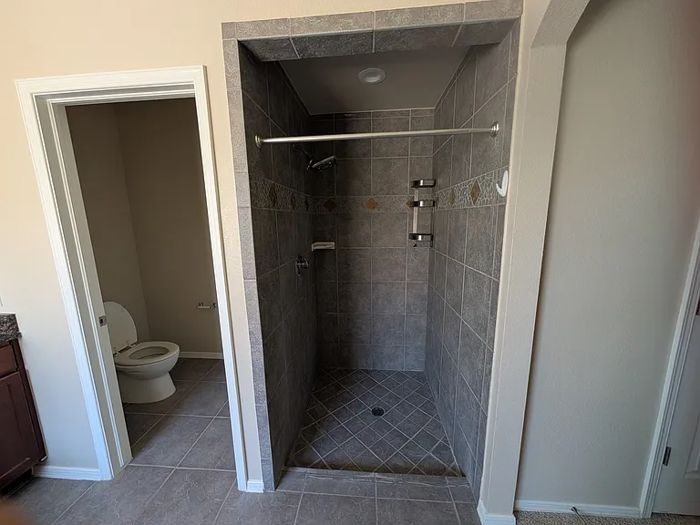 5803 London Dr — Photo 14