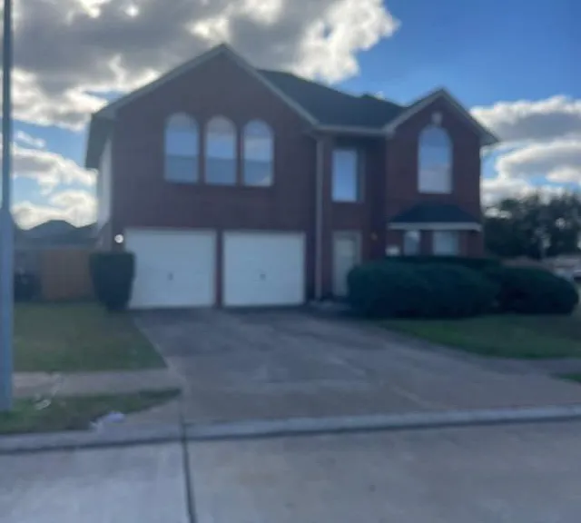 2219 Beacon Light Ln — Photo 2