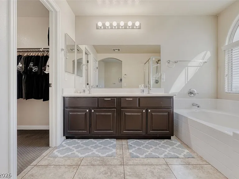 9434 Marshall Creek St — Photo 15