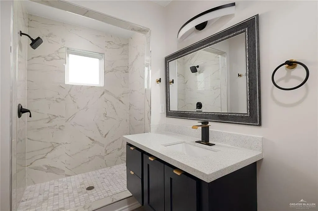 2 bed, 2.5 bath, 1294 sqft, $1,500 — Photo 4