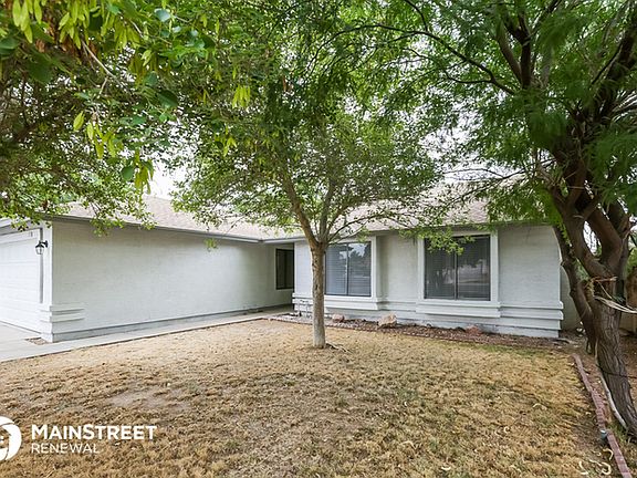 3rd image of 8830 W Wilshire Dr
