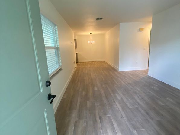 1411 Pinecrest Pl