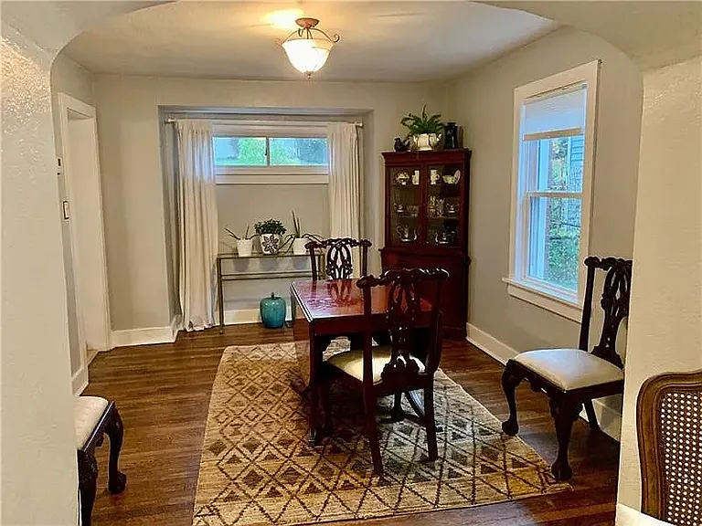 2523 Plainview Ave — Photo 4
