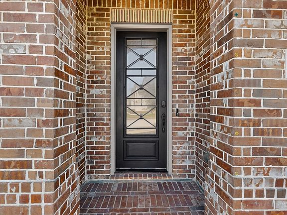 4th image of 1000 Truman Rd