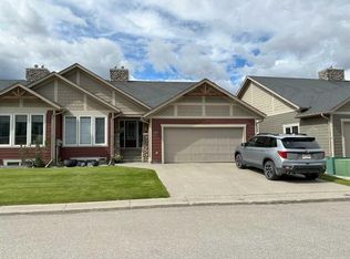 68 N Ironstone Dr, Crowsnest Pass, AB T0K 0M0