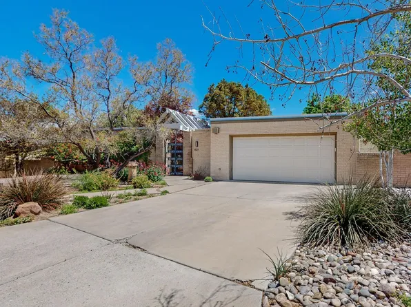 4521 Altura Pl NE, Albuquerque, NM 87110