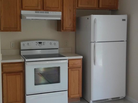 4th image of 720 SE Atlantus Ave