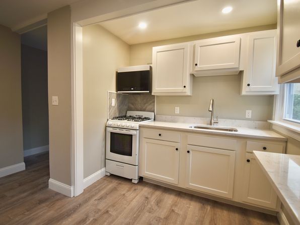 16 Magnolia Ave APT 1