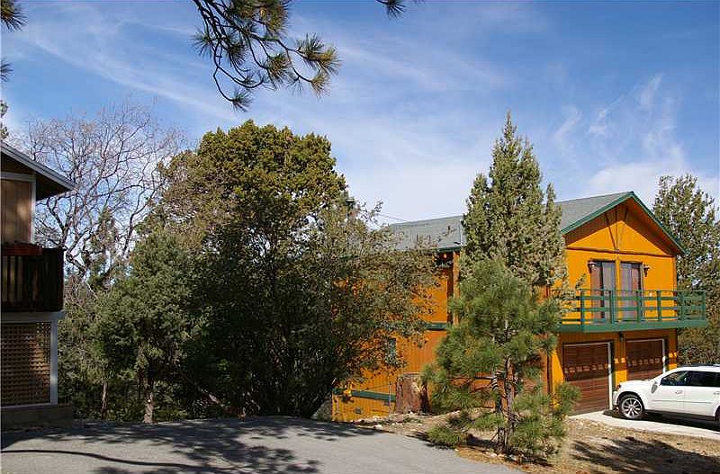 1st image of 569 Villa Grove Ave