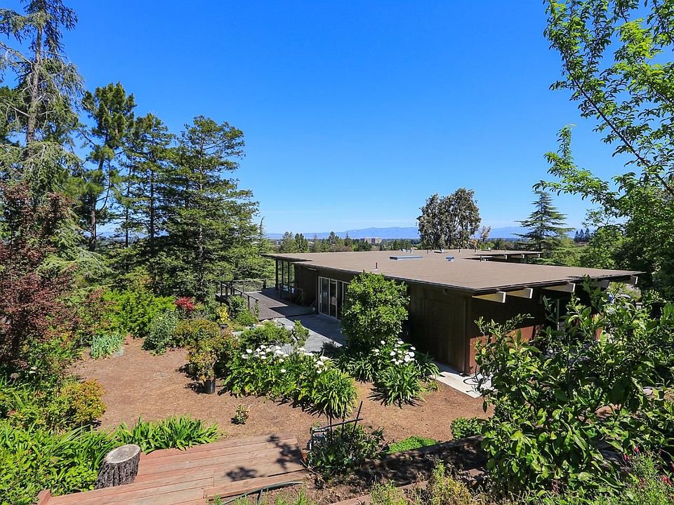1st image of 760 Mayfield Ave