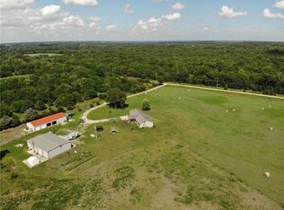 24248 Hadsall Rd, Fontana, KS 66026