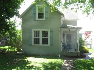 804 11th Ave, Fulton, IL 61252