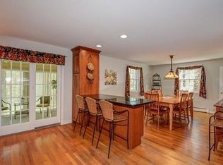 32 Peabody Dr, Stow, MA 01775