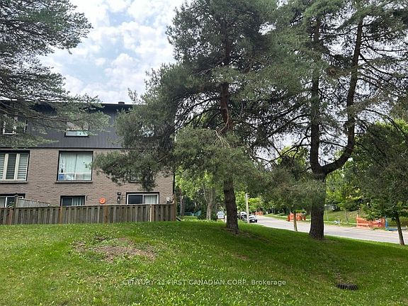 5th image of 757 Berkshire Dr