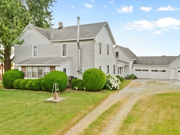 4593 Paris Ave, Louisville, OH 44641