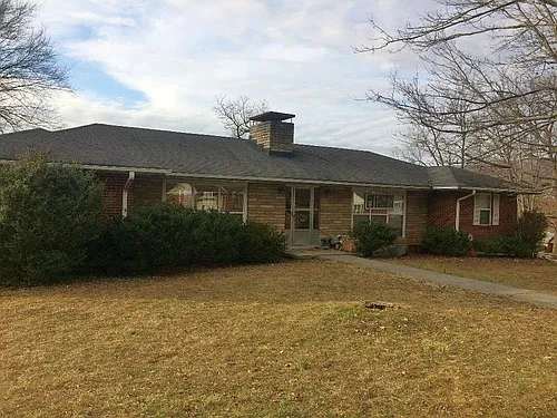 2702 Parkview Dr #A Photo 1