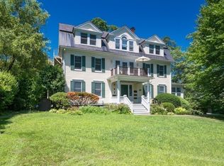 88 Round Hill Rd APT 2, Northampton, MA 01060