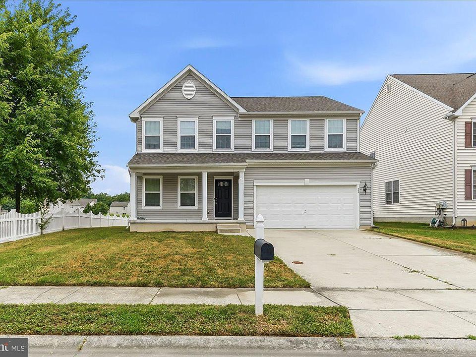 1st image of 33 Barkley Ct