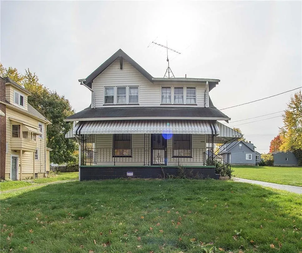 1657 Wakefield Ave photo 1