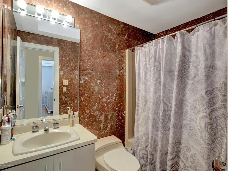 374 Aldo Dr — Photo 28