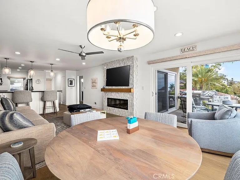 240 Moss St #4 — Photo 11