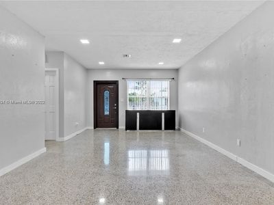 211 NE 174th St, North Miami Beach, FL, 33162