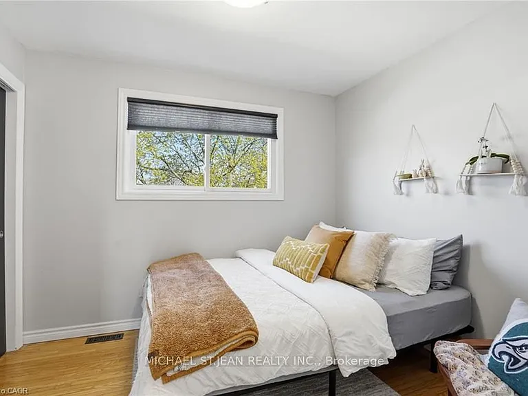282 Roach Ave — Photo 28