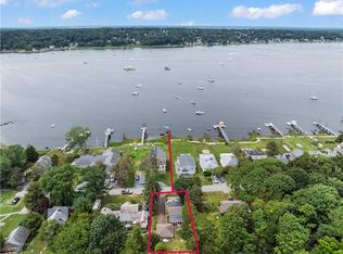 14 Shore Dr, Warren, RI 02885