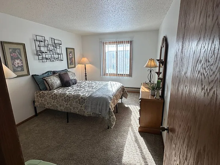 611 Eglon Ave SE — Photo 21