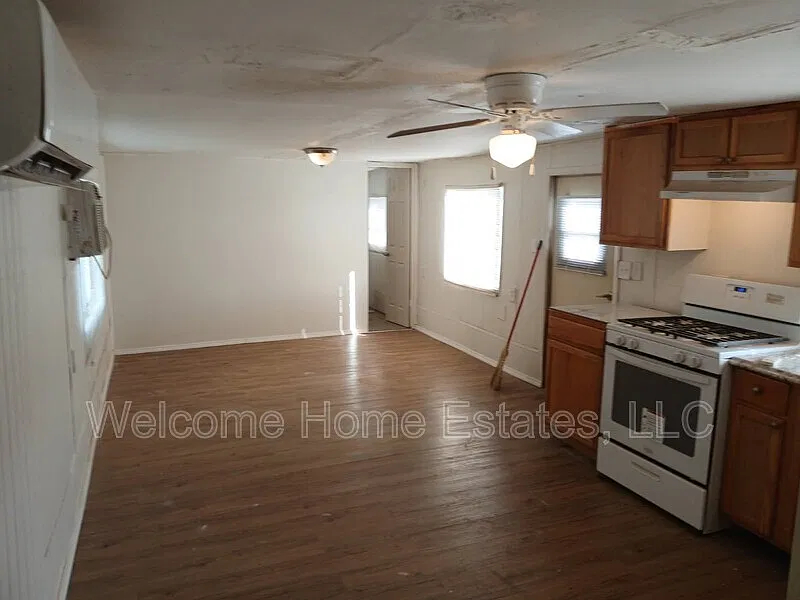 3311 N Flowing Wells Road Mobile — Photo 3