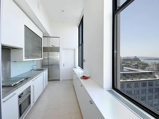 Sold by Sotheby's International Realty | media 3