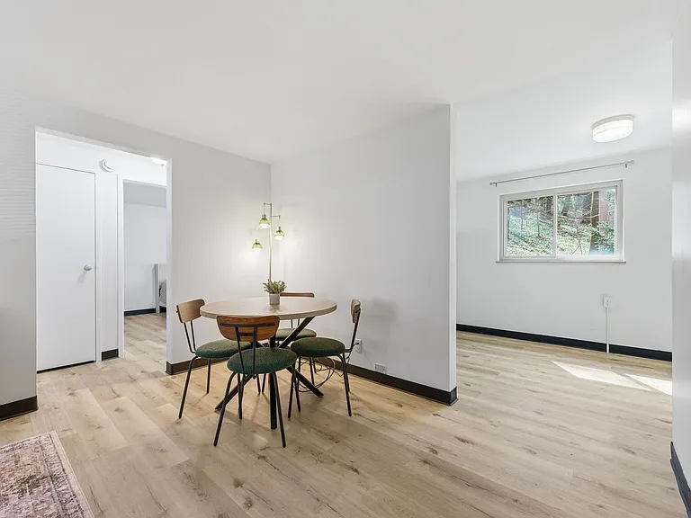 Lumar Village Apartments — Photo 5