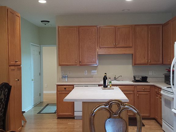 5th image of 4 Dairyfield Way