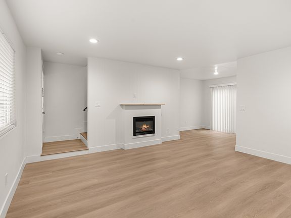 3rd image of 619 N Lucia Ave APT 2