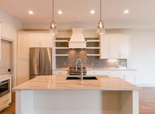 200 S 10th St, Nashville, TN 37206