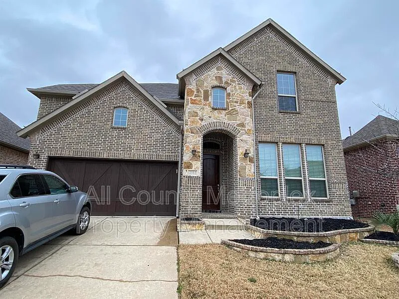 4 bed, 4.0 bath, 3609 sqft, $4,295 — Photo 1