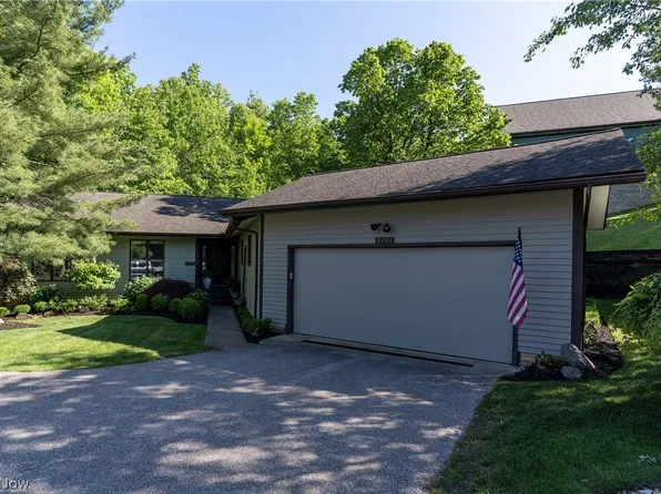 6782 Windward Hills Dr, Brecksville, OH 44141