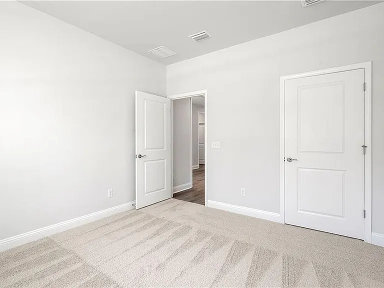 469 Monterey Loop — Photo 33