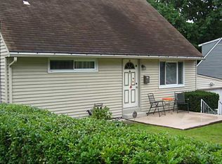 112 Bryant Dr, Pittsburgh, PA 15235